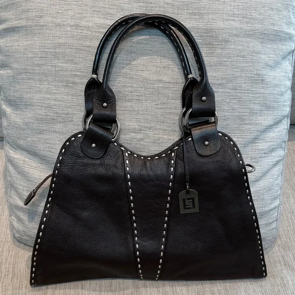 Fendi Black Leather Shoulder Bag - Picture 1 of 14